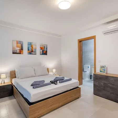 아파트 Large & Stylish With 2 Balconies Jvel1-2 세인트폴스베이